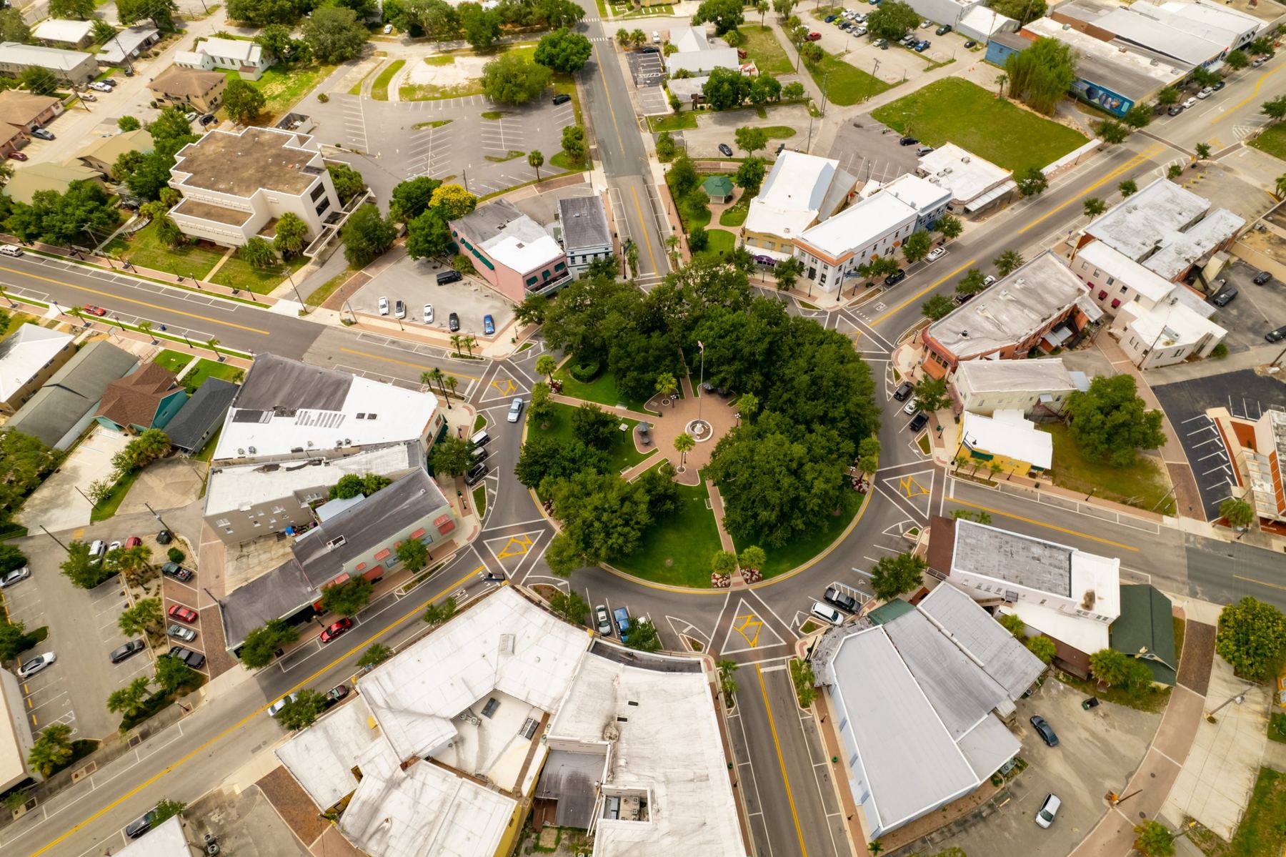 Aerial view of the Circle Park roundabout in downtown Sebring, FL — Homeland Public Adjusters serves Sebring property owners